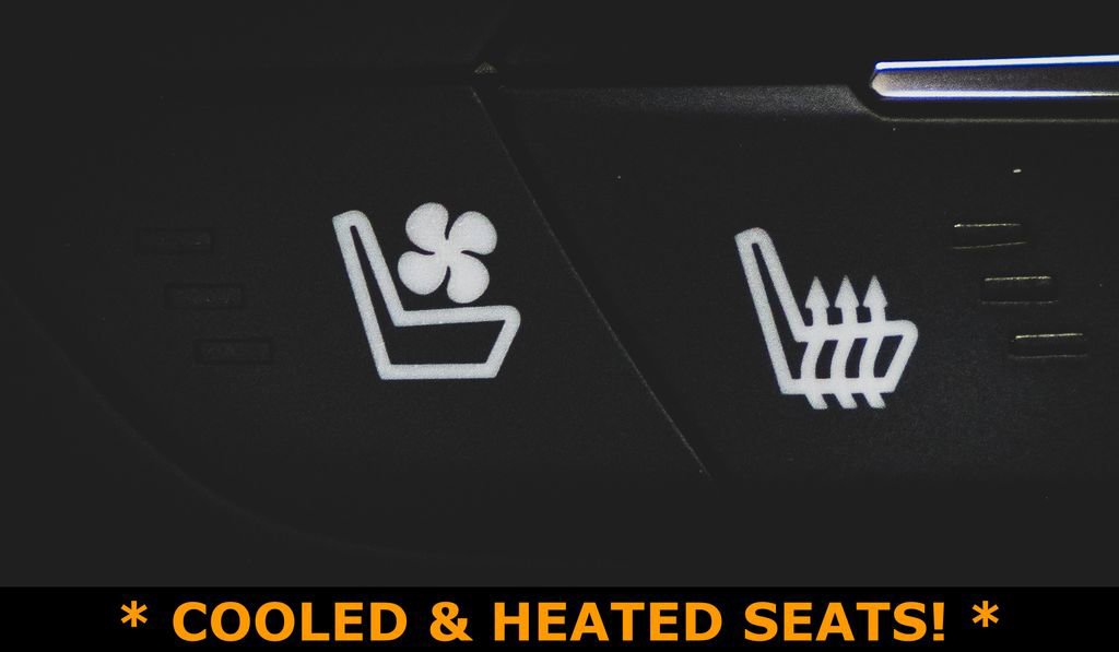 Used 2014 Chevrolet Corvette Stingray Convertible w/ 2LT Preferred Equipment Group image 7