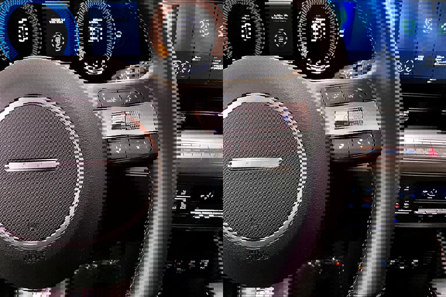 Used 2025 Hyundai Kona SEL image 24