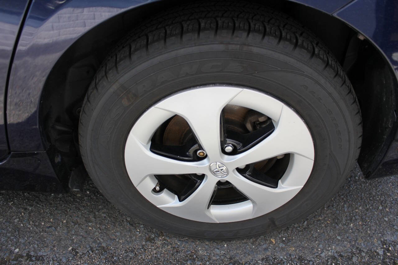 Used 2013 Toyota Prius Two image 6