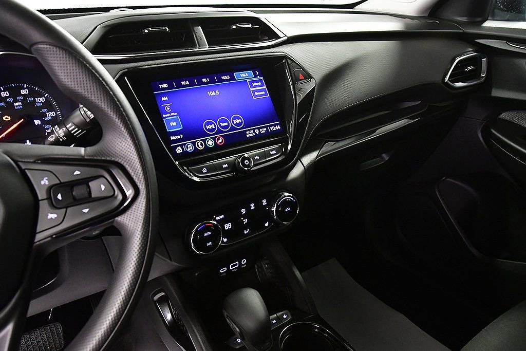 Used 2021 Chevrolet TrailBlazer LT w/ Convenience Package image 21