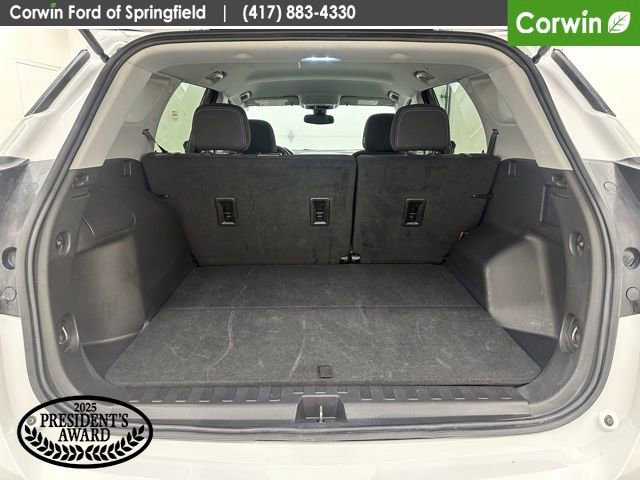 Used 2024 GMC Terrain SLE image 16