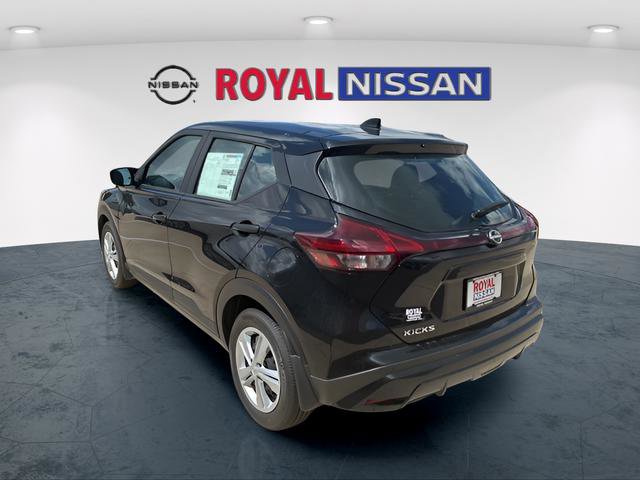 Used 2025 Nissan Kicks Play S image 4
