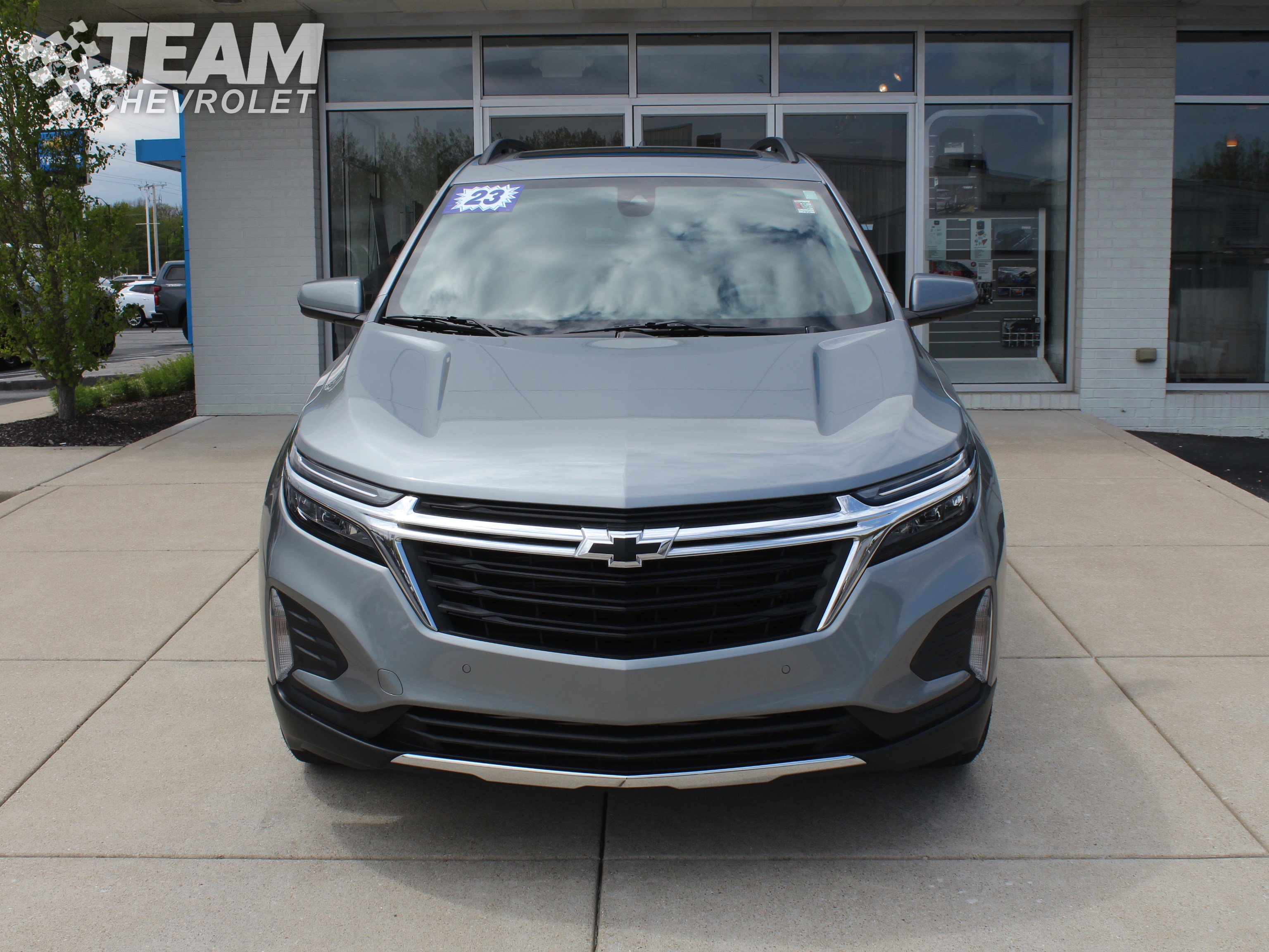 Used 2023 Chevrolet Equinox LT AWD/4WD image 9