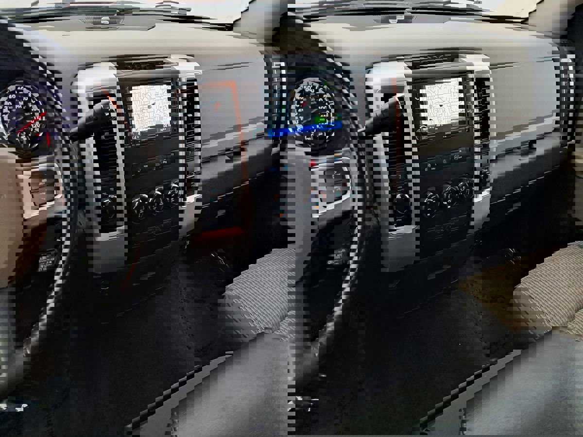 Used 2011 RAM 3500 4x4 Crew Cab image 10