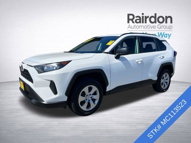Used 2021 Toyota RAV4 LE FWD image 3