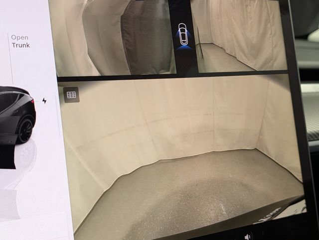 Used 2024 Tesla Model Y Performance image 22