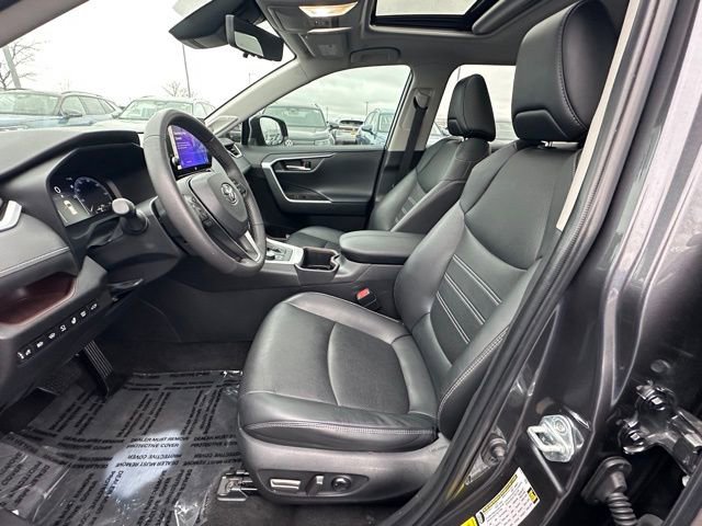 Used 2024 Toyota RAV4 Limited w/ Advanced Technology Package AWD/4WD image 25