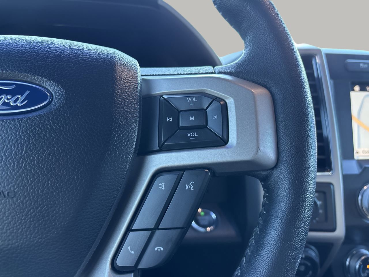 Used 2019 Ford F150 Lariat w/ Equipment Group 502A Luxury image 28