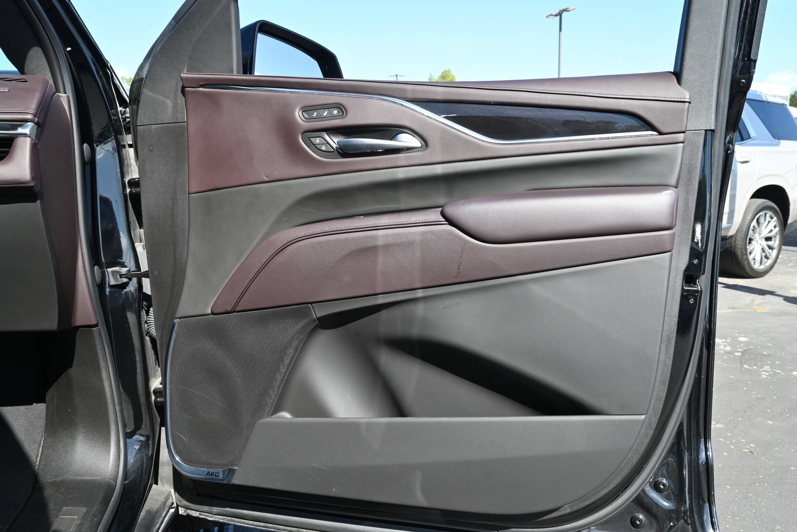 Certified 2023 Cadillac Escalade ESV Sport Platinum AWD/4WD image 27