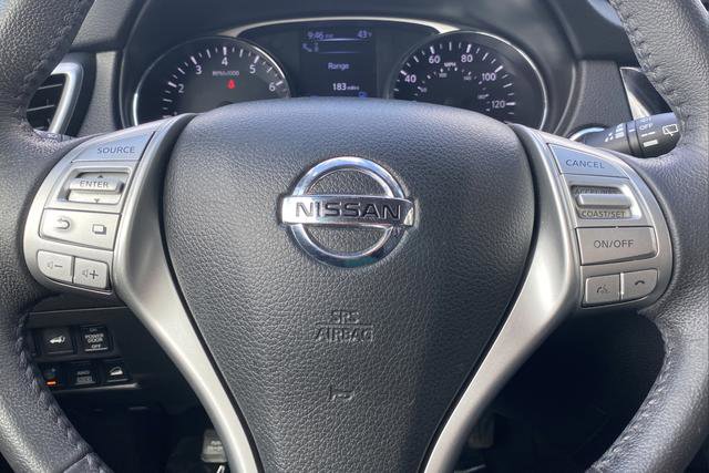 Used 2016 Nissan Rogue SL w/ SL Premium Package AWD/4WD image 16