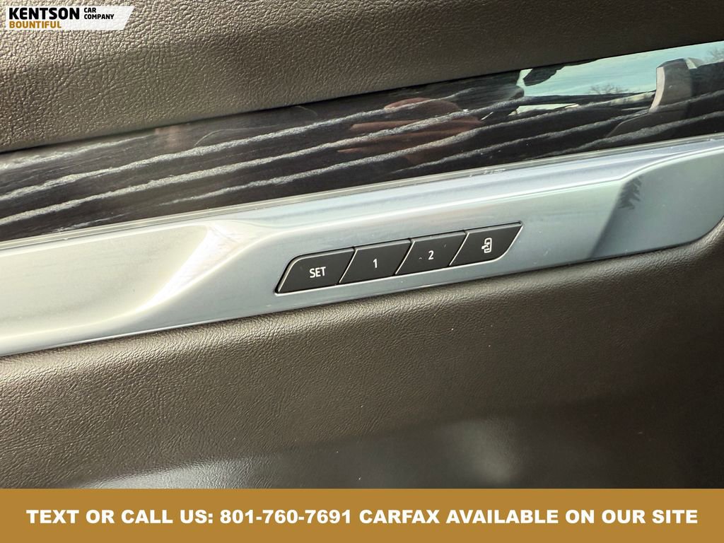 Used 2025 Cadillac Escalade ESV Sport w/ LPO, ONYX Package image 26