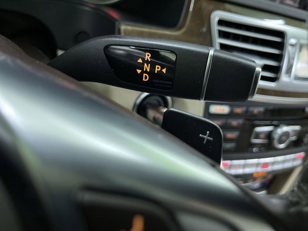 Used 2015 Mercedes-Benz E 250 BlueTEC Sedan w/ Premium 1 Package image 25