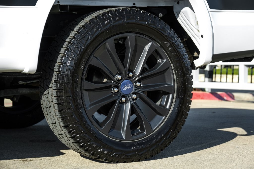 Used 2019 Ford F150 XLT w/ Equipment Group 302A Luxury AWD/4WD image 62