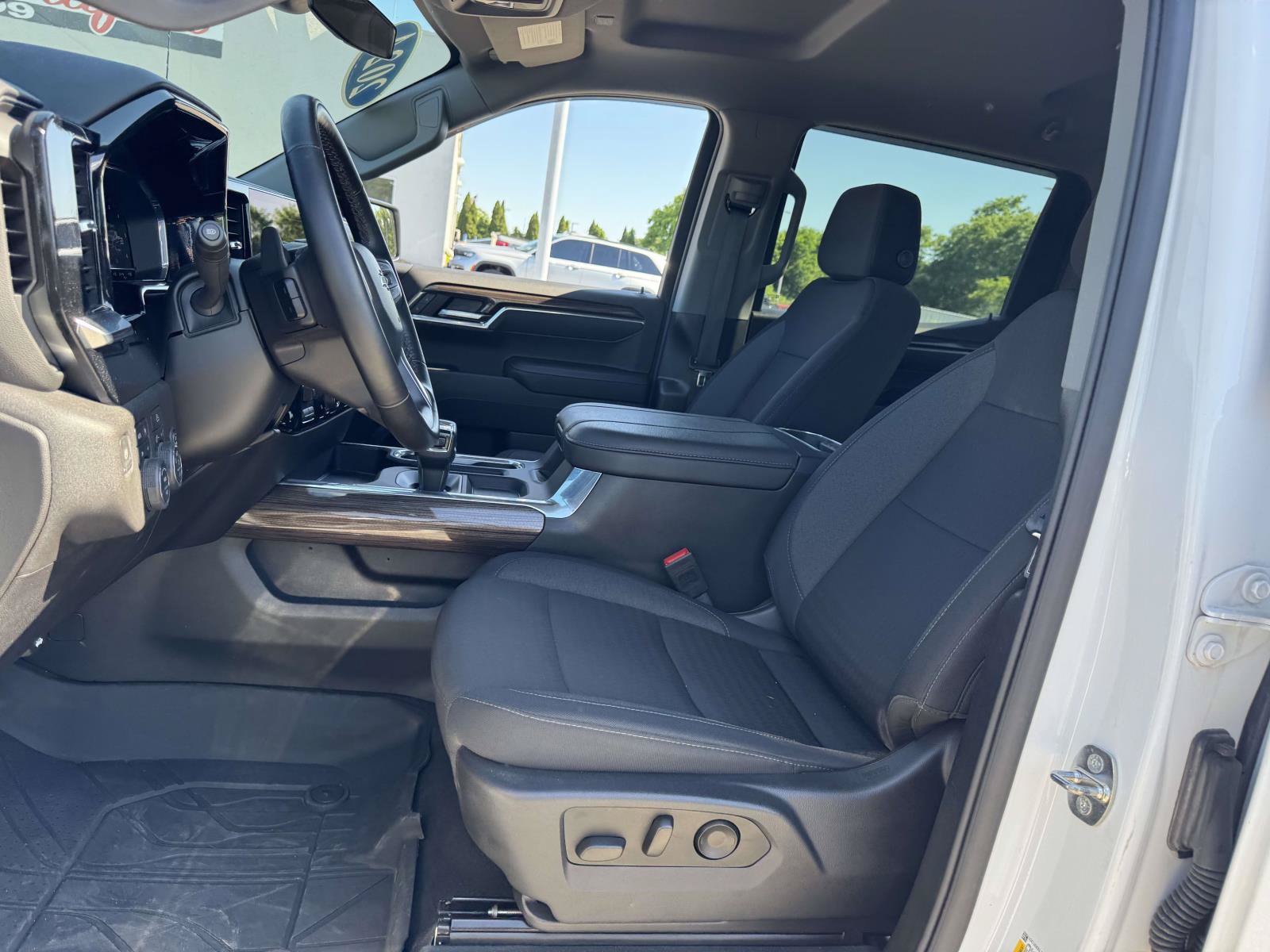 Used 2024 Chevrolet Silverado 1500 RST w/ Max Trailering Package AWD/4WD image 21