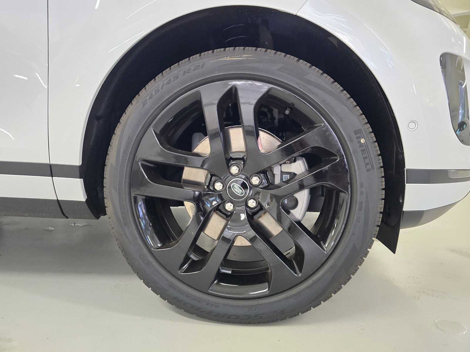New 2026 Land Rover Range Rover Evoque S AWD/4WD image 9