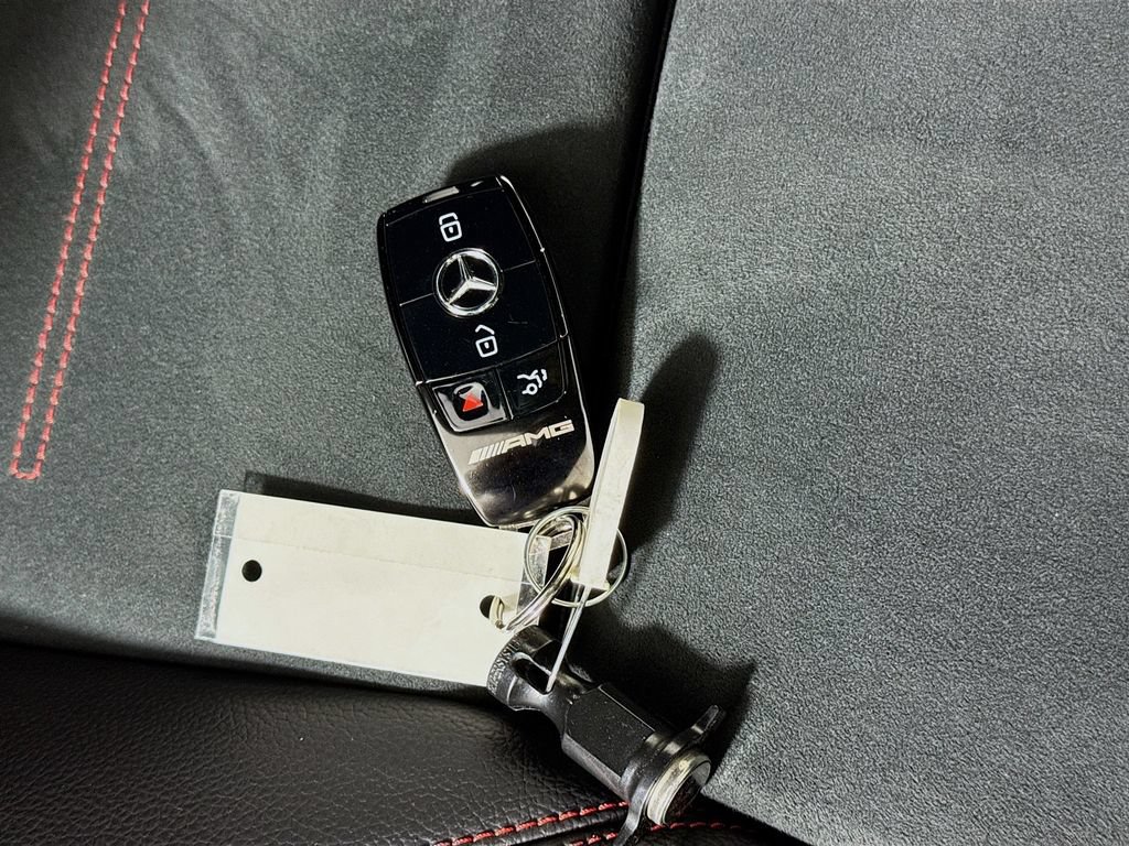 Used 2023 Mercedes-Benz CLA 35 AMG 4MATIC image 39