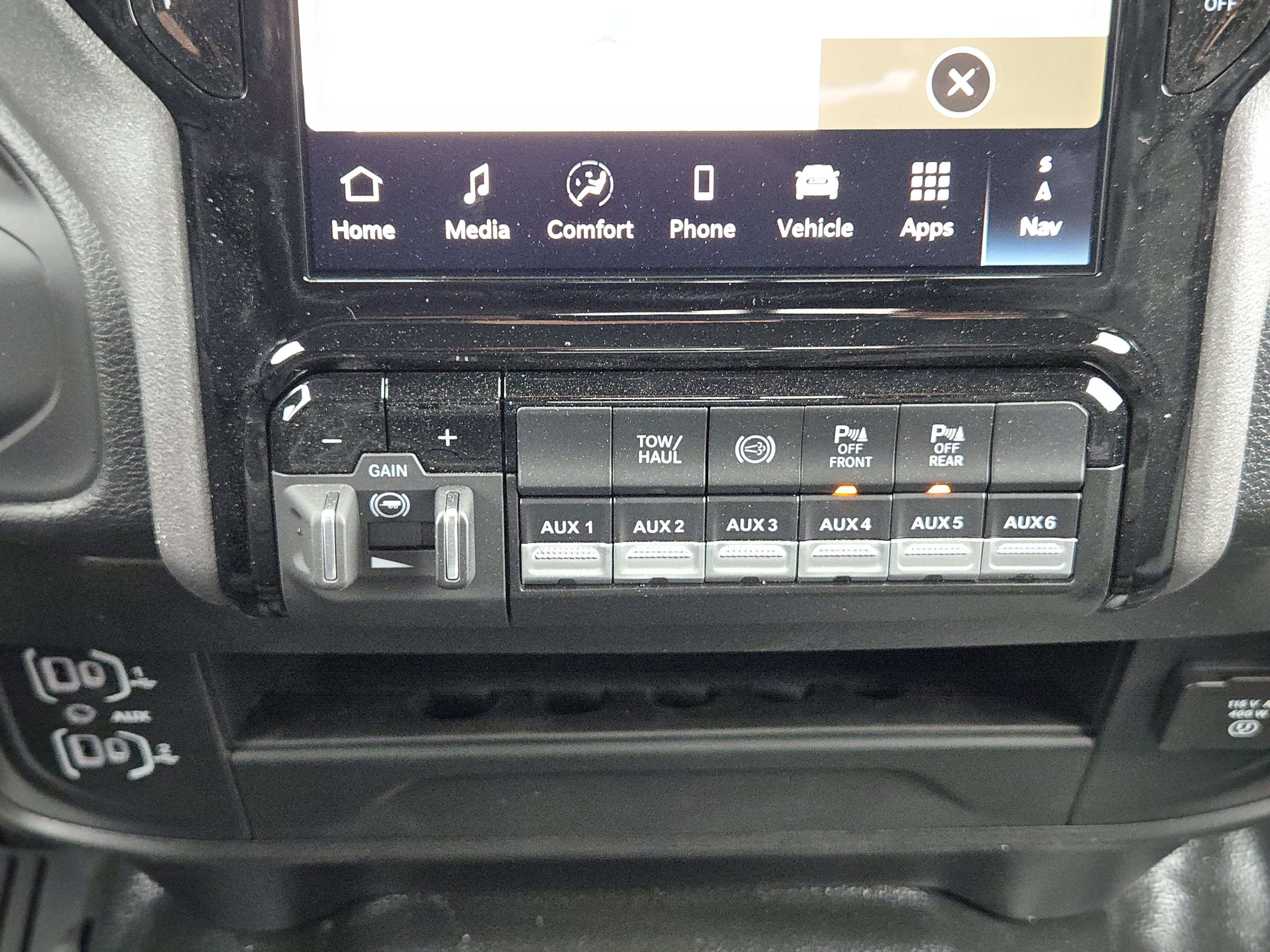 New 2026 RAM 2500 Tradesman AWD/4WD image 17