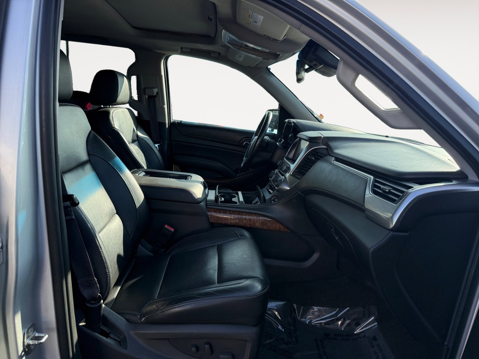 Used 2017 Chevrolet Suburban Premier image 19