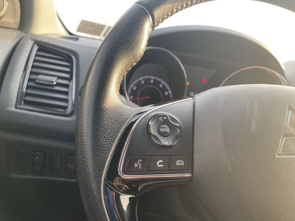 Used 2021 Mitsubishi Outlander Sport SE image 9