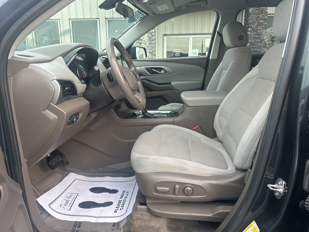 Used 2019 Chevrolet Traverse LT image 12