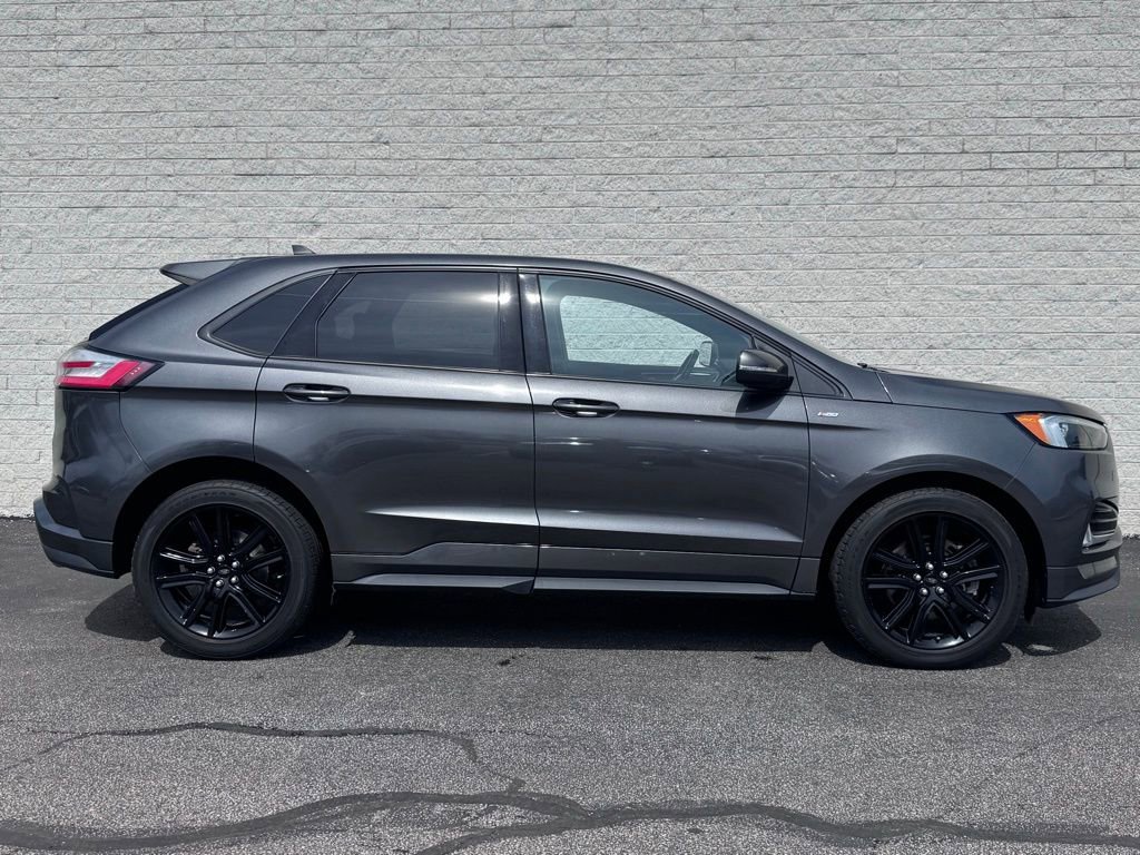 Certified 2020 Ford Edge ST-Line w/ Cold Weather Package AWD/4WD image 7
