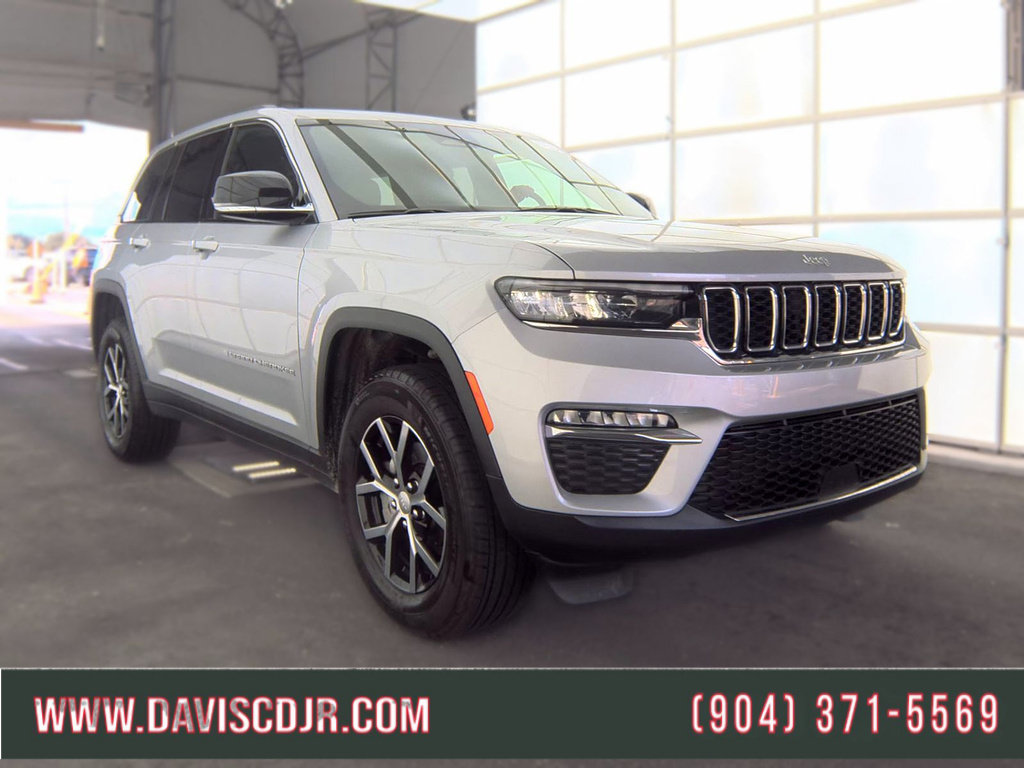 Certified 2025 Jeep Grand Cherokee Limited AWD/4WD image 1