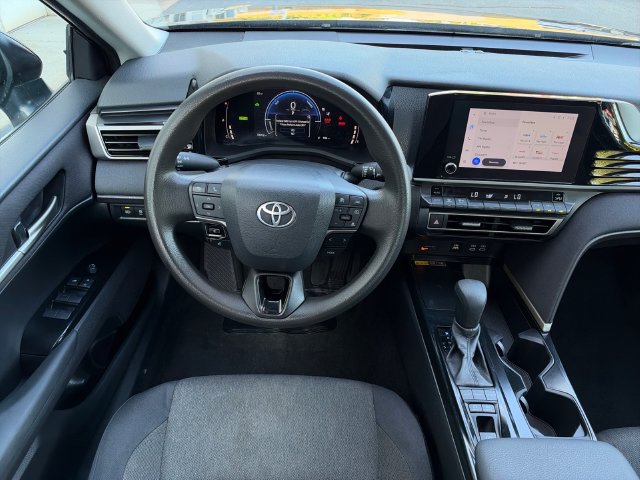 Used 2025 Toyota Camry LE FWD image 11