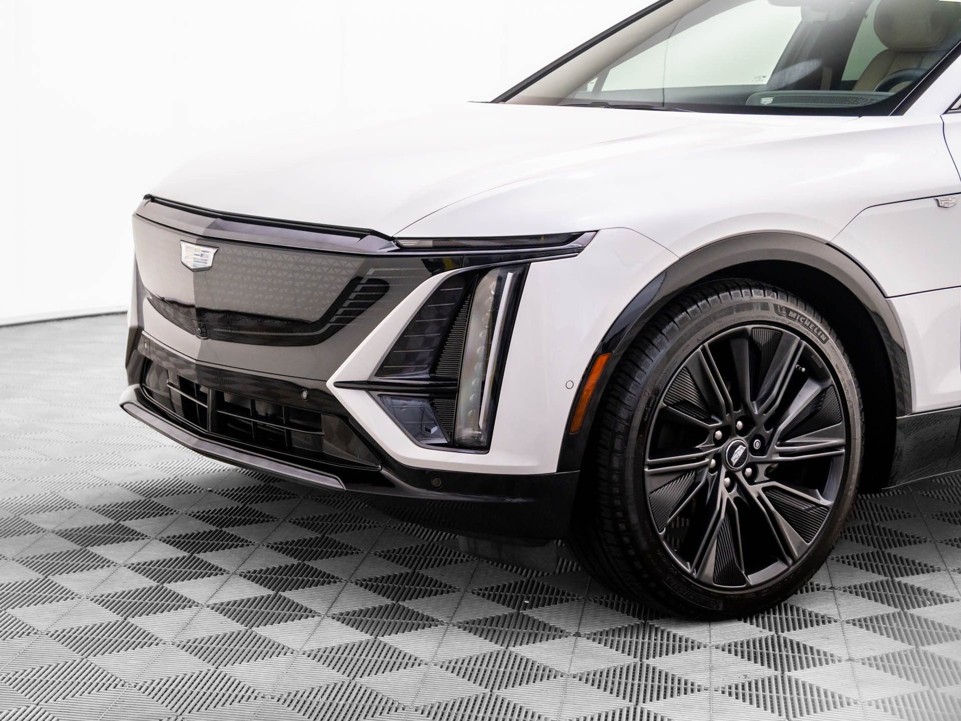 Certified 2024 Cadillac Lyriq Sport w/ Nappa Leather Package image 40