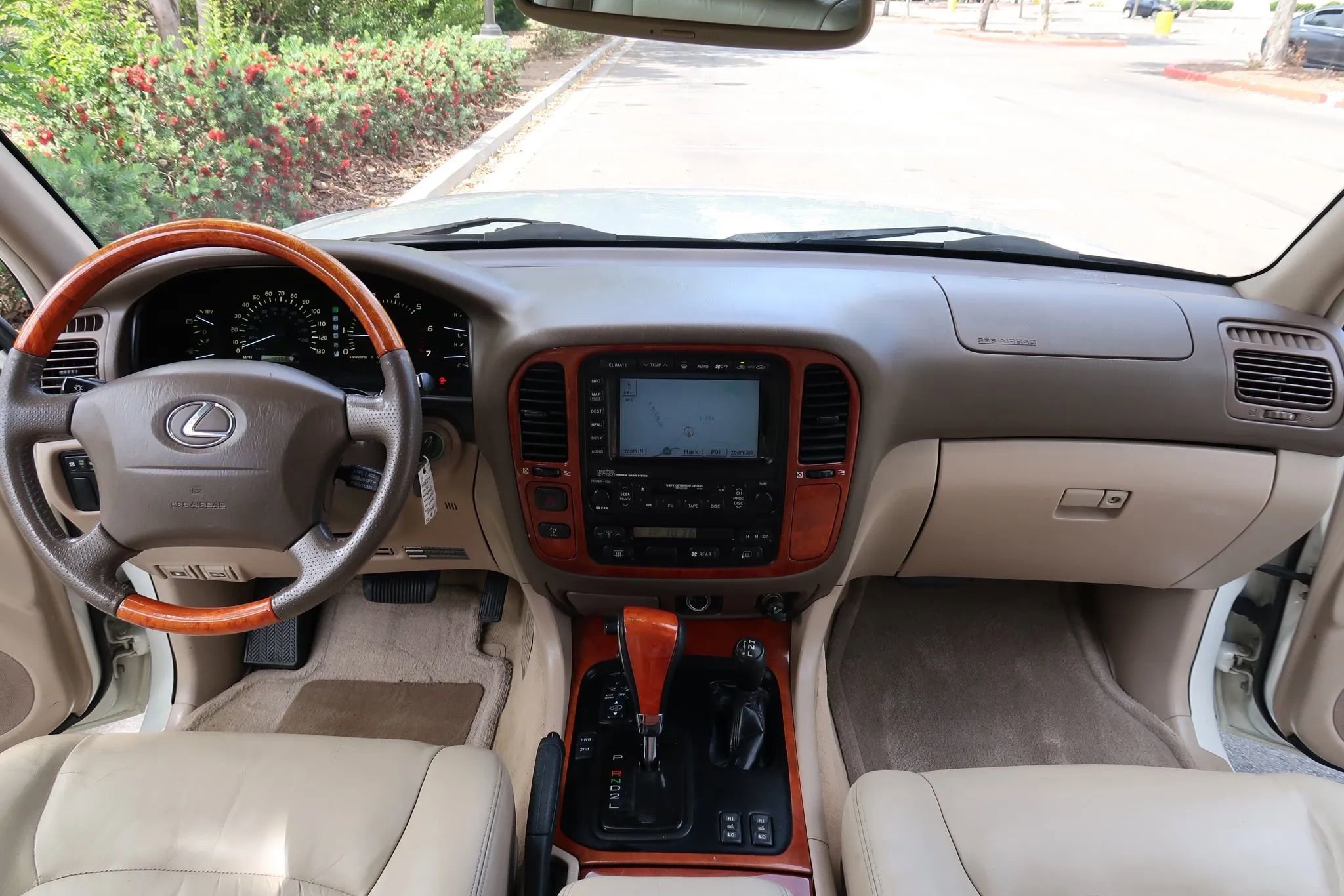 Used 2001 Lexus LX 470 4WD image 35