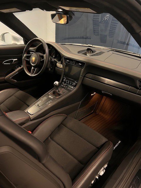 Used 2018 Porsche 911 GT3 image 34