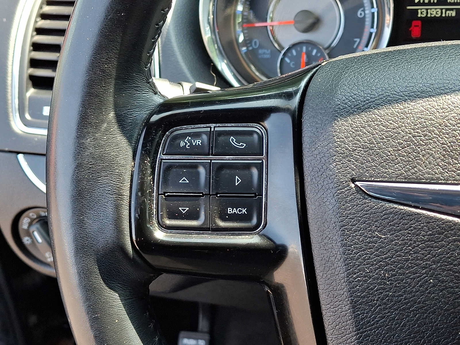 Used 2014 Chrysler Town & Country S FWD image 24