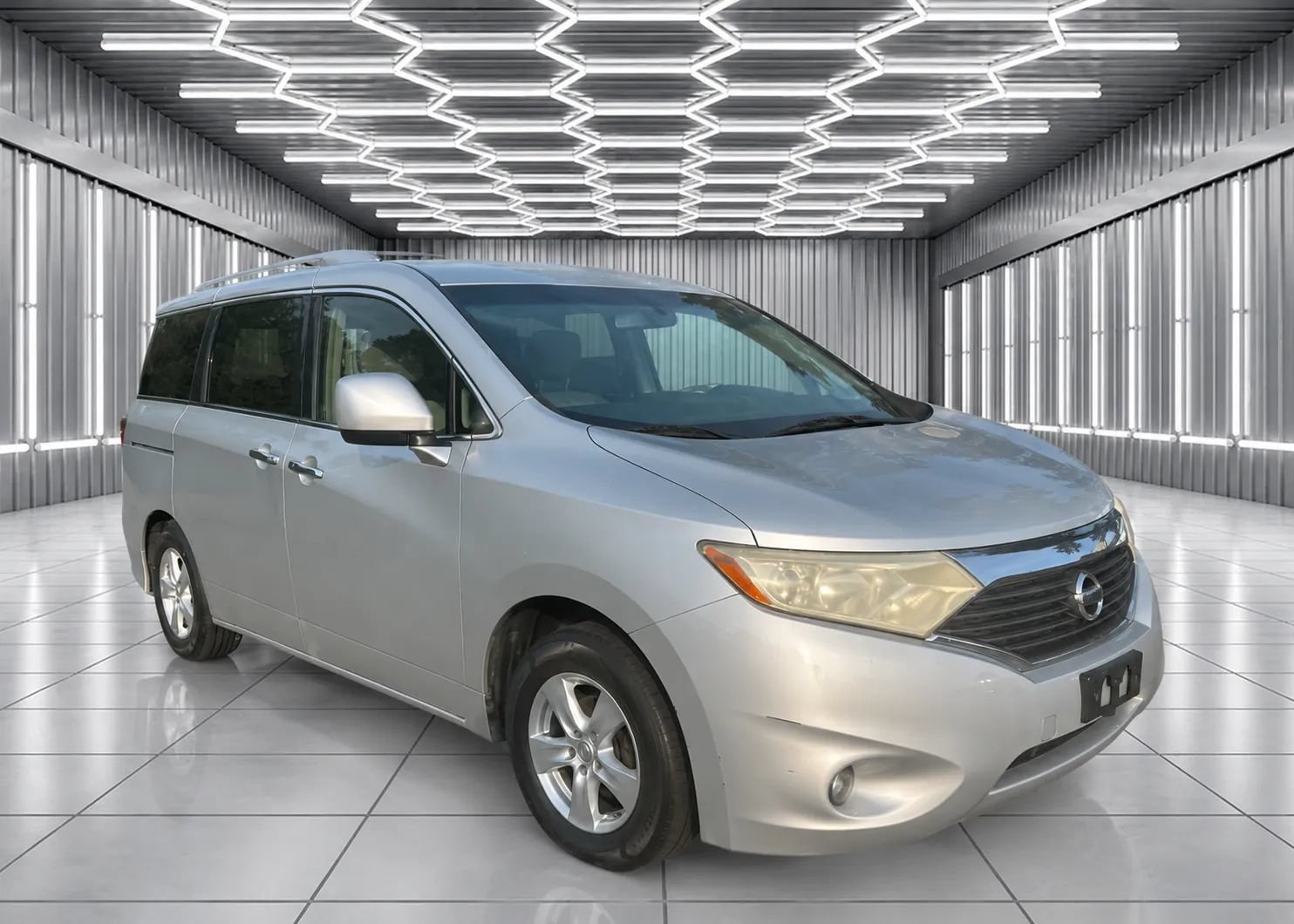 Used 2012 Nissan Quest SV FWD image 2