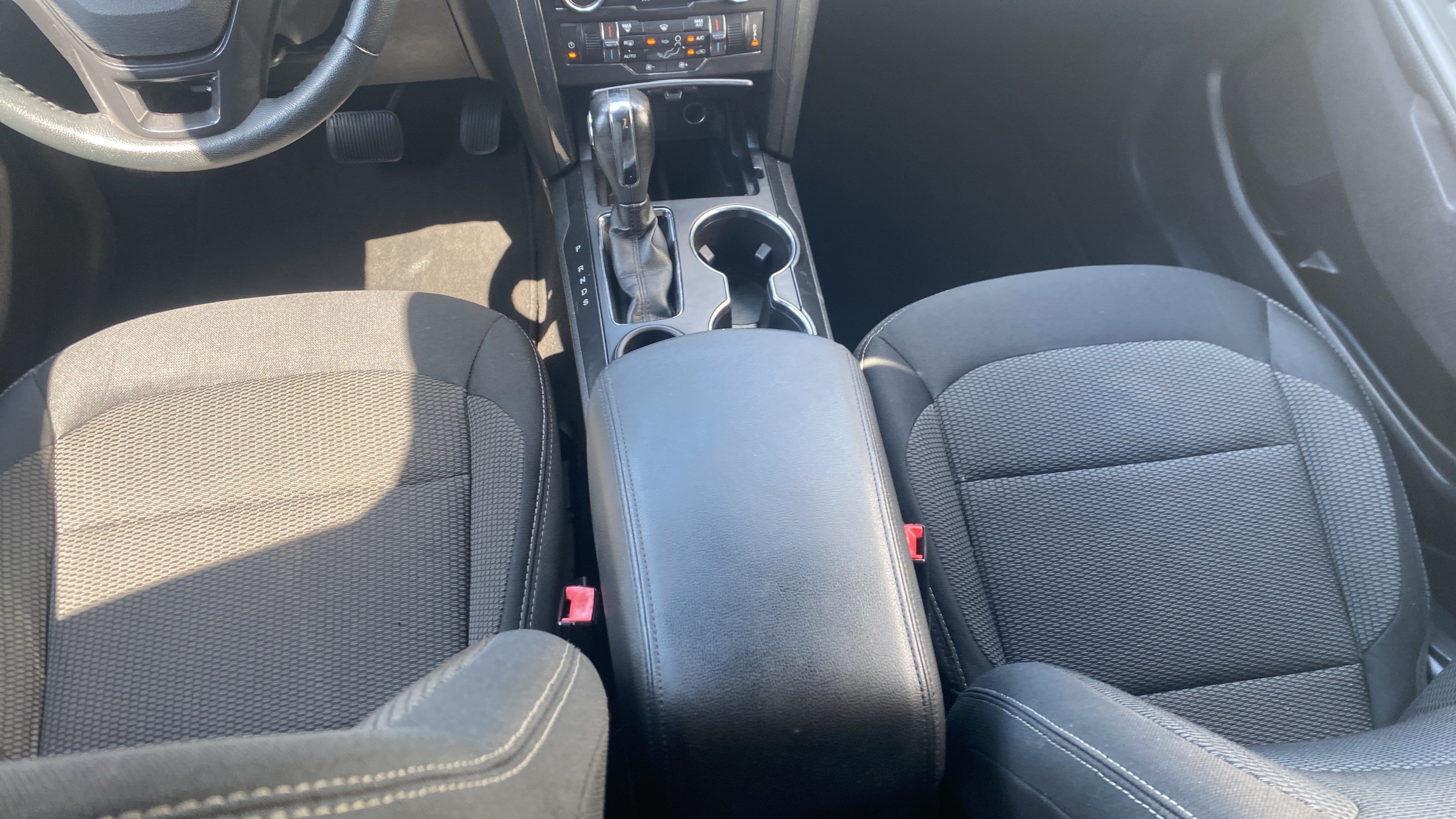 Used 2019 Ford Explorer XLT w/ Equipment Group 201A FWD image 16