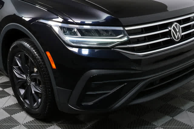Used 2022 Volkswagen Tiguan SE image 35