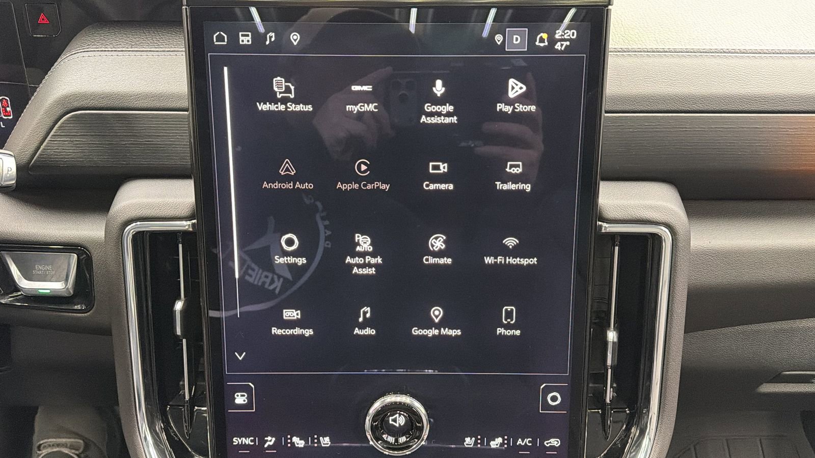 Used 2026 GMC Yukon Denali w/ Sun & Power Step Package AWD/4WD image 19