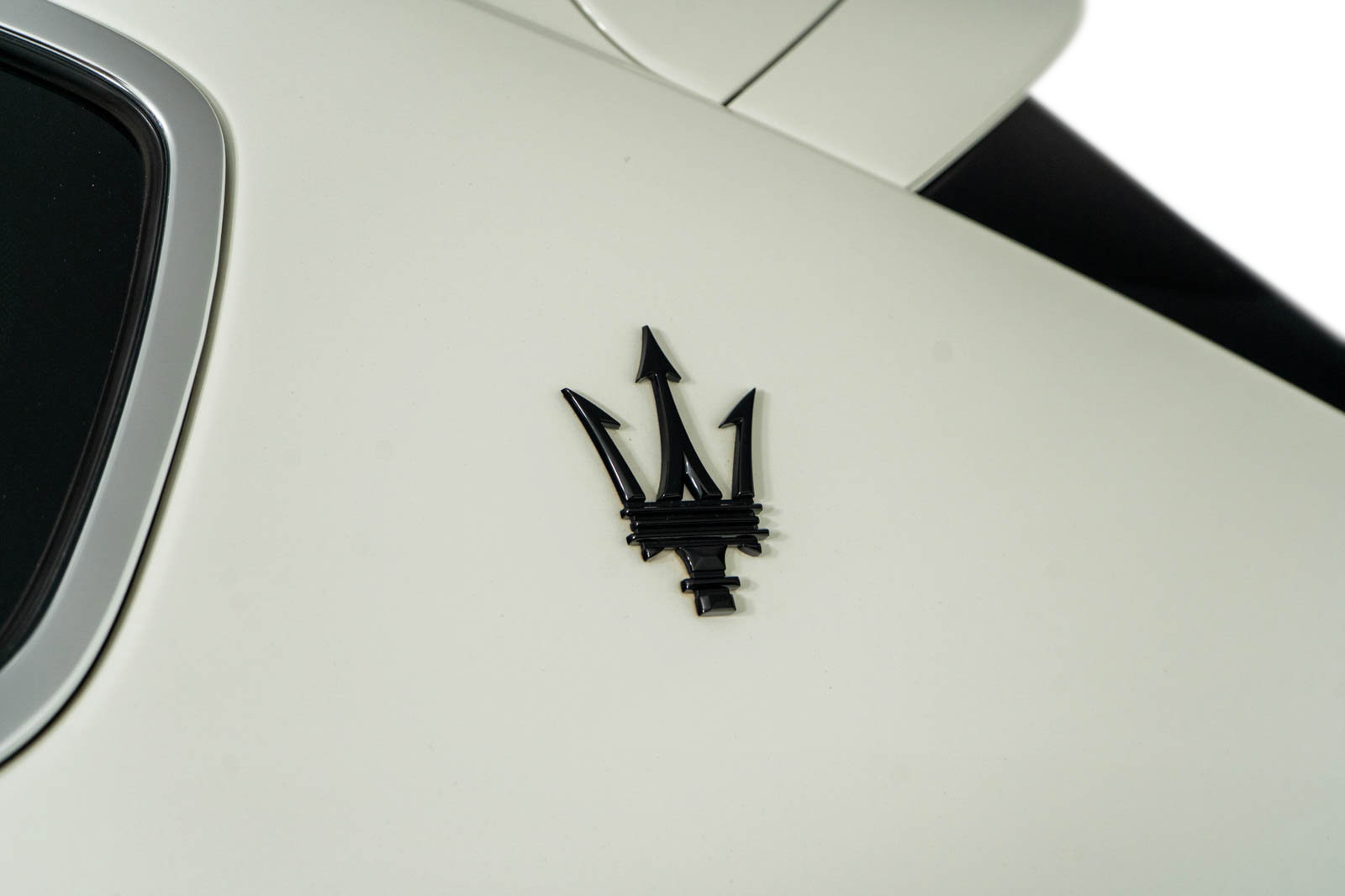 Used 2022 Maserati Levante Modena image 42