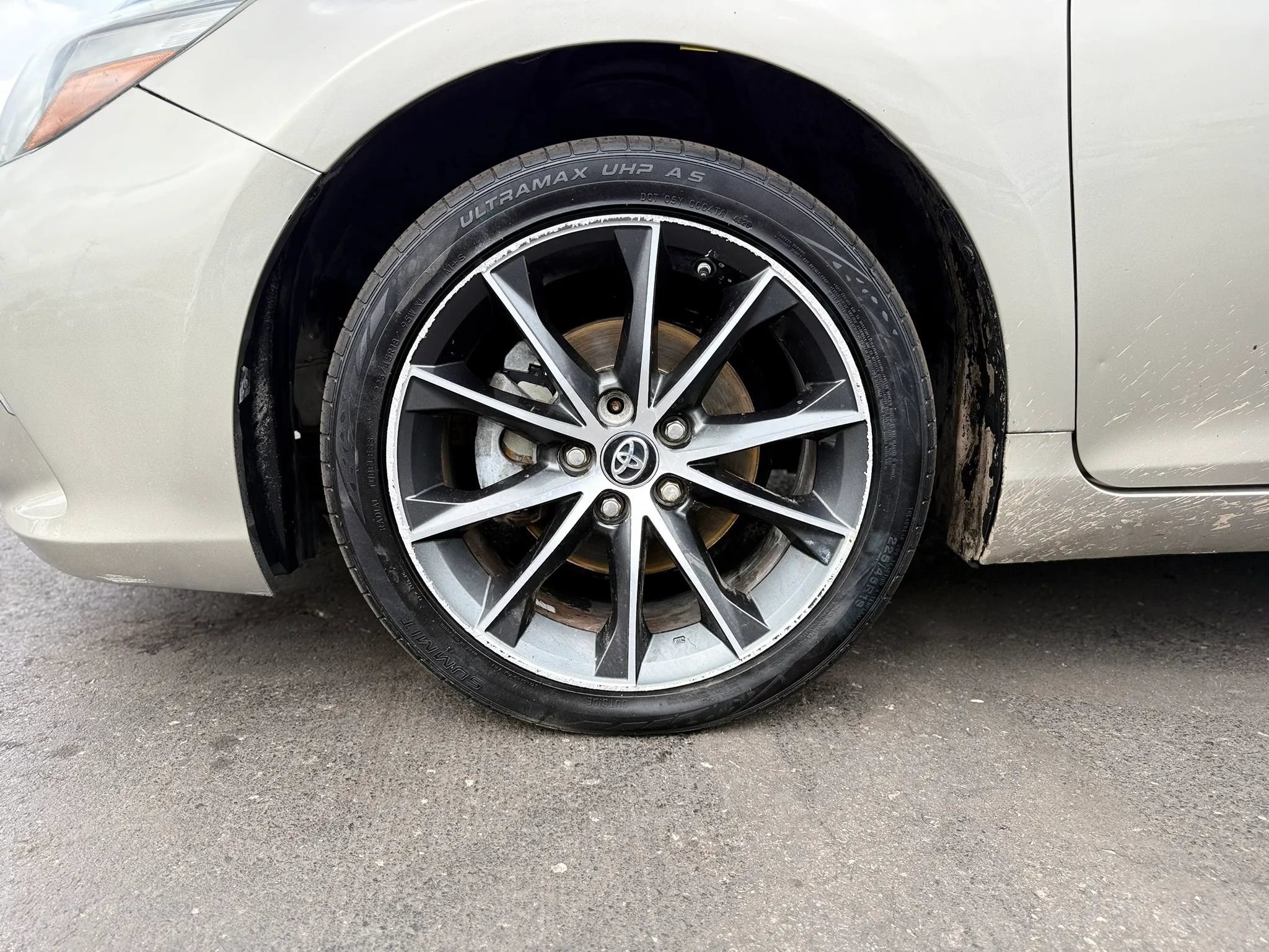Used 2017 Toyota Camry XSE FWD image 34