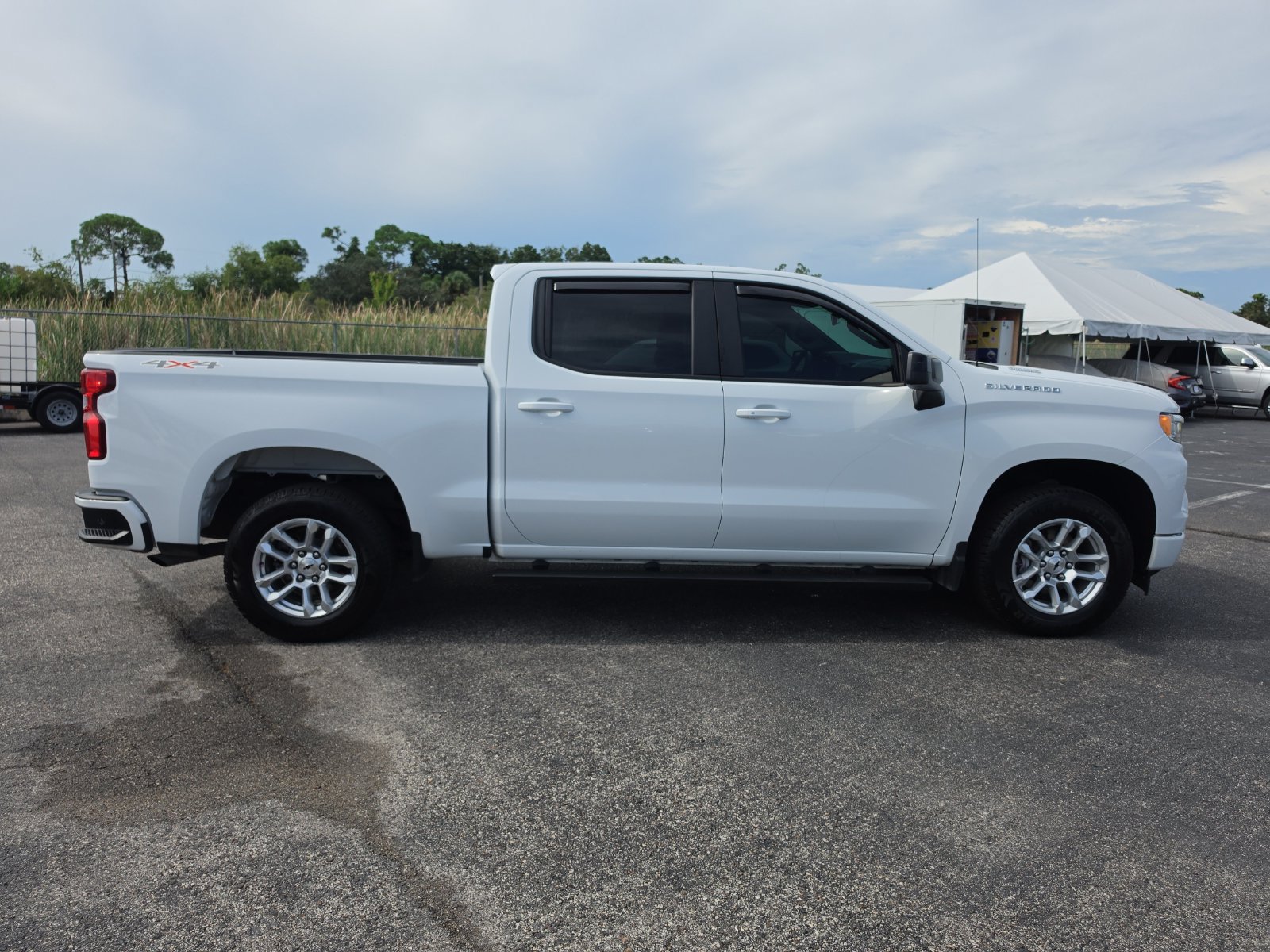 Used 2023 Chevrolet Silverado 1500 RST AWD/4WD image 3