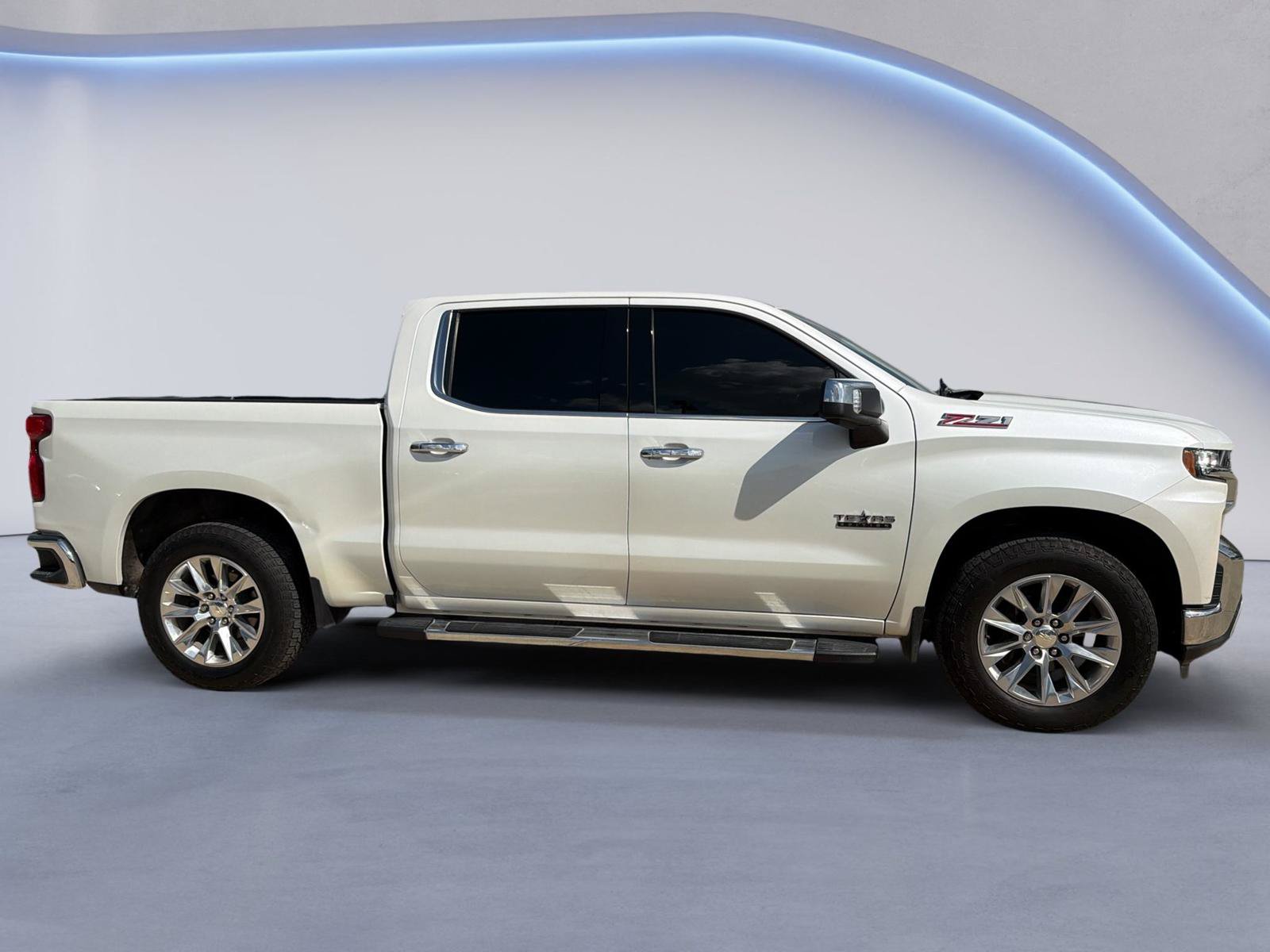 Used 2019 Chevrolet Silverado 1500 LTZ AWD/4WD image 5