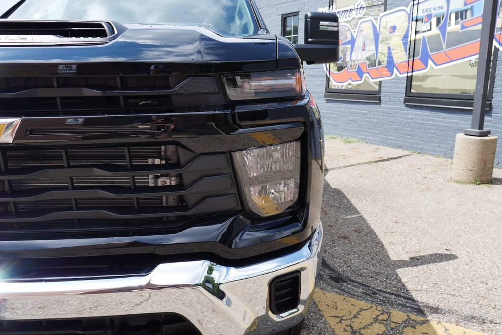 New 2026 Chevrolet Silverado 3500 W/T AWD/4WD image 3