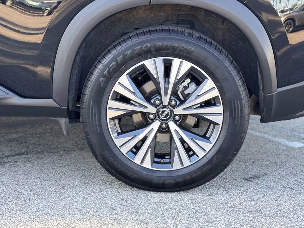 Certified 2023 Nissan Rogue SV image 10