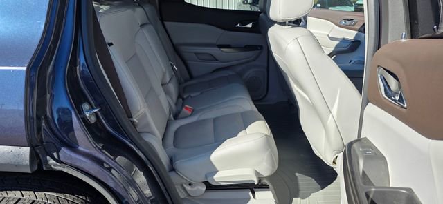 Used 2019 GMC Acadia SLT image 16