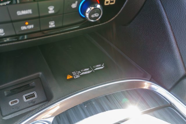 Used 2023 Buick Enclave Essence image 35