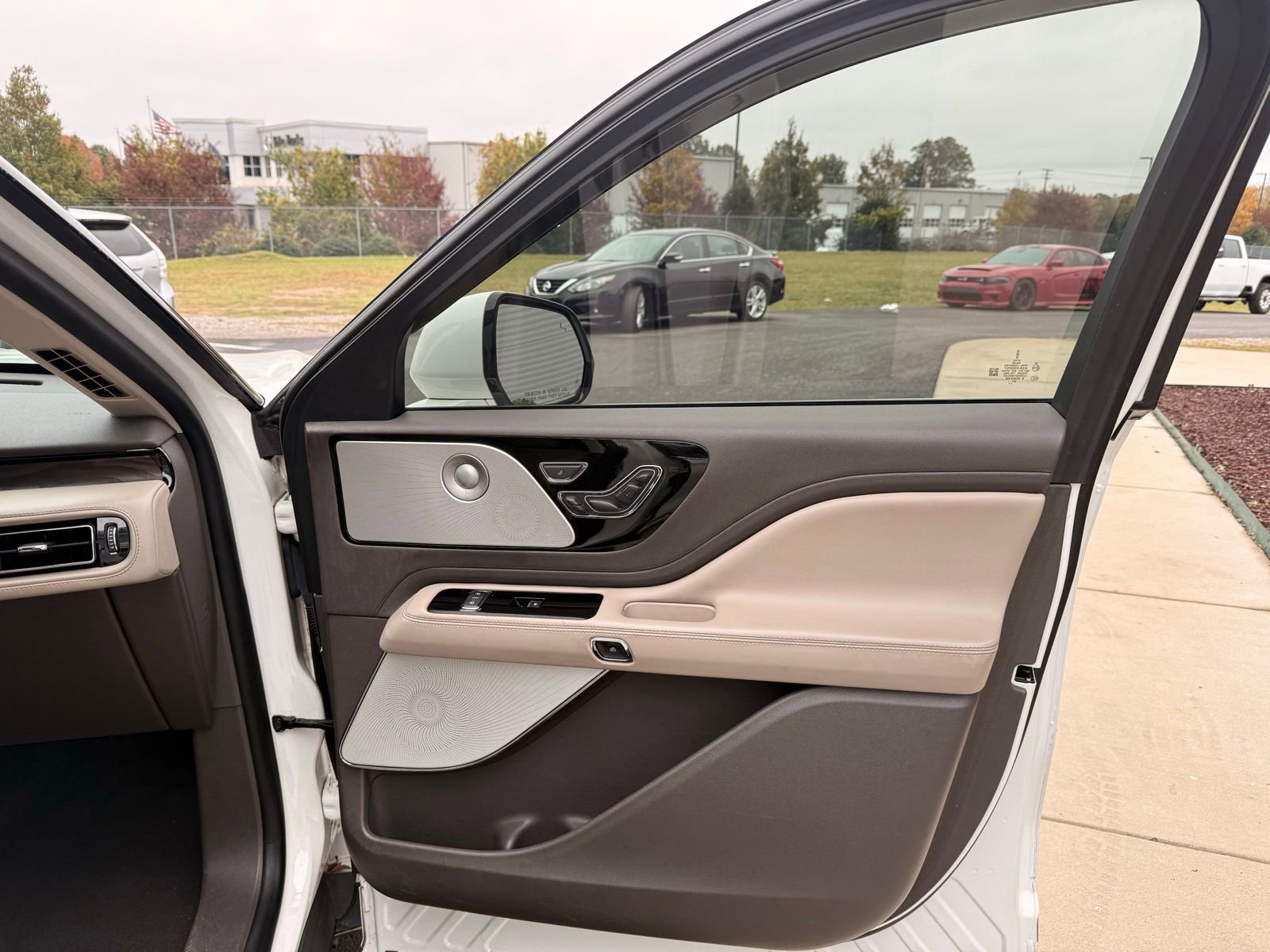 Used 2021 Lincoln Aviator Reserve w/ Equipment Group 210A image 33