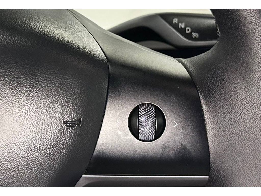 Used 2023 Tesla Model Y Long Range image 28