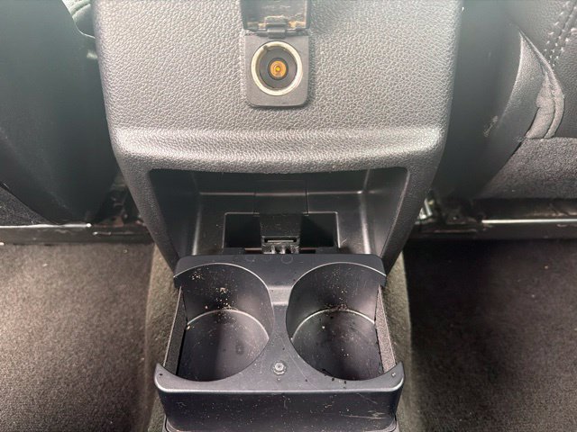 Used 2018 Ford Explorer XLT w/ Equipment Group 202A FWD image 19