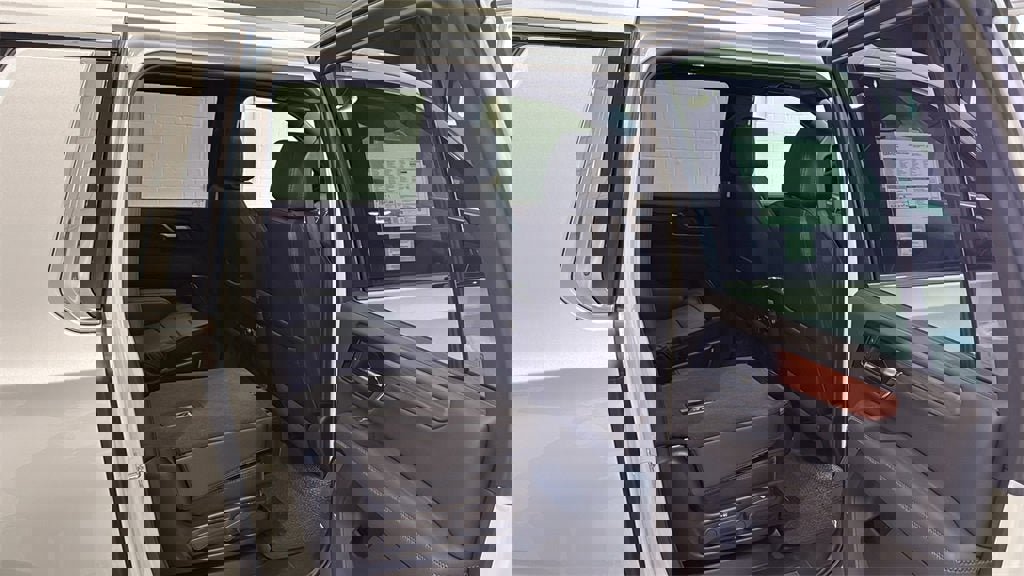 New 2026 GMC Yukon XL Denali w/ Sun & Power Step Package image 15