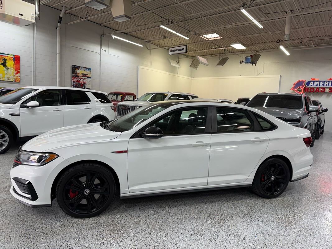 Used 2020 Volkswagen Jetta GLI Autobahn w/ GLI Autobahn Black Package FWD image 2