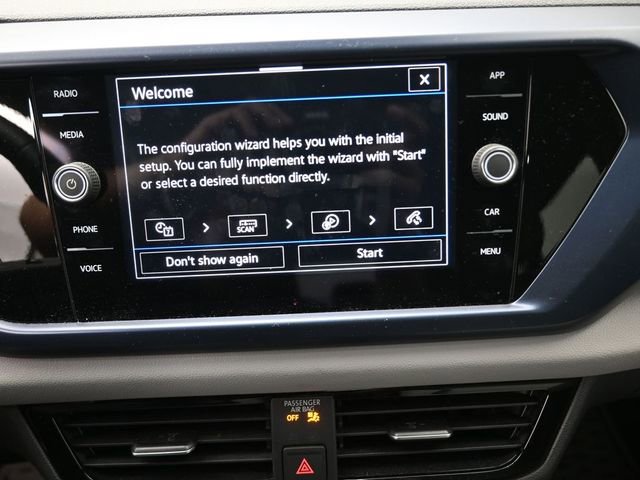 Certified 2023 Volkswagen Taos SE w/ Panoramic Sunroof Package image 3