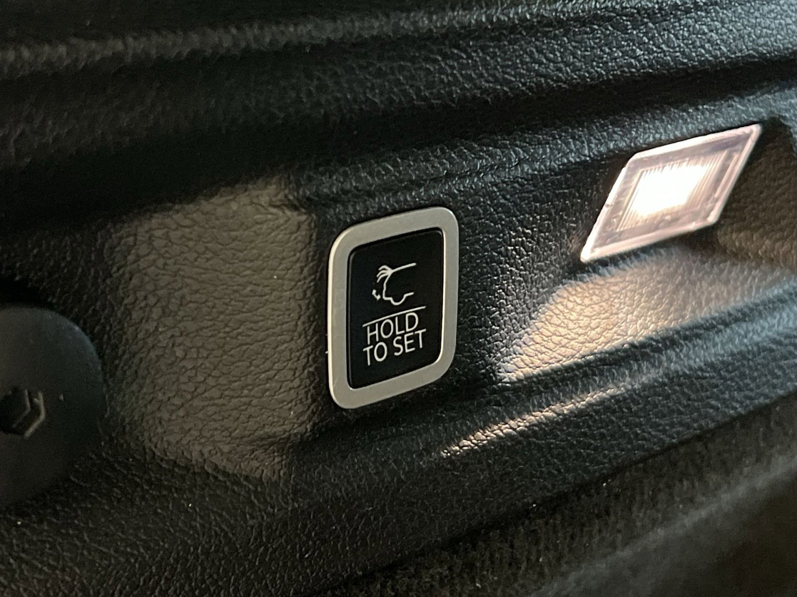 Used 2023 Jeep Grand Cherokee L Summit w/ Advanced Protech Group IV image 28